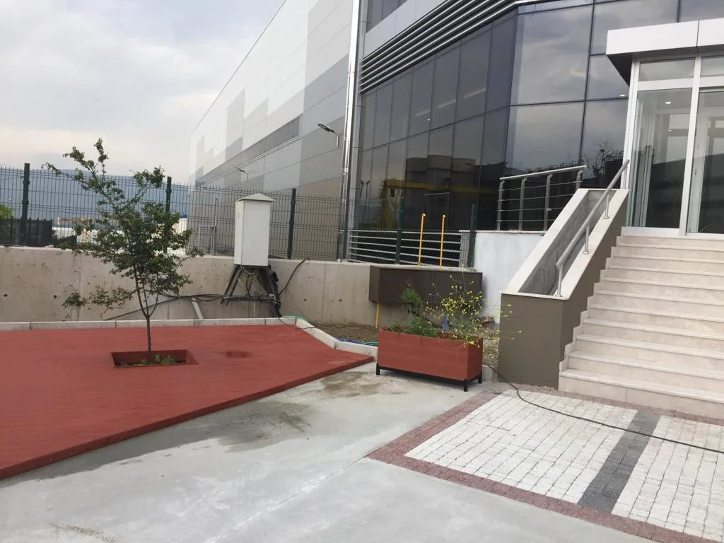 B Plas BUSEB Buildings — view 20