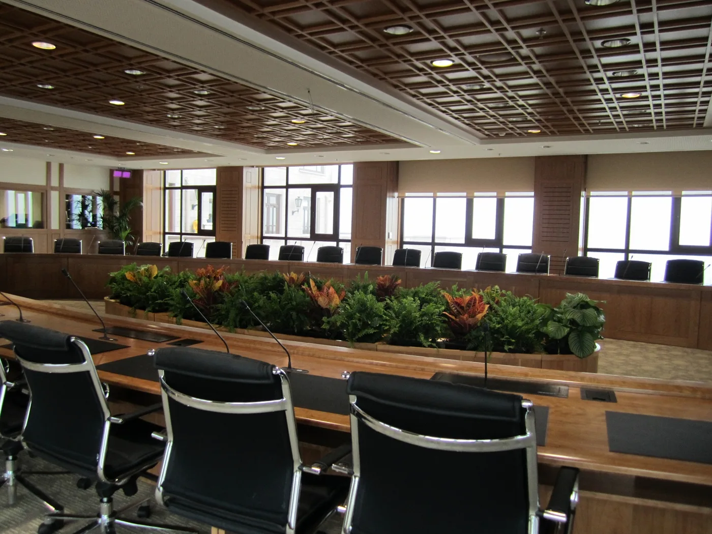Koç Üniversitesi Board of Trustees Meeting Room — view 3
